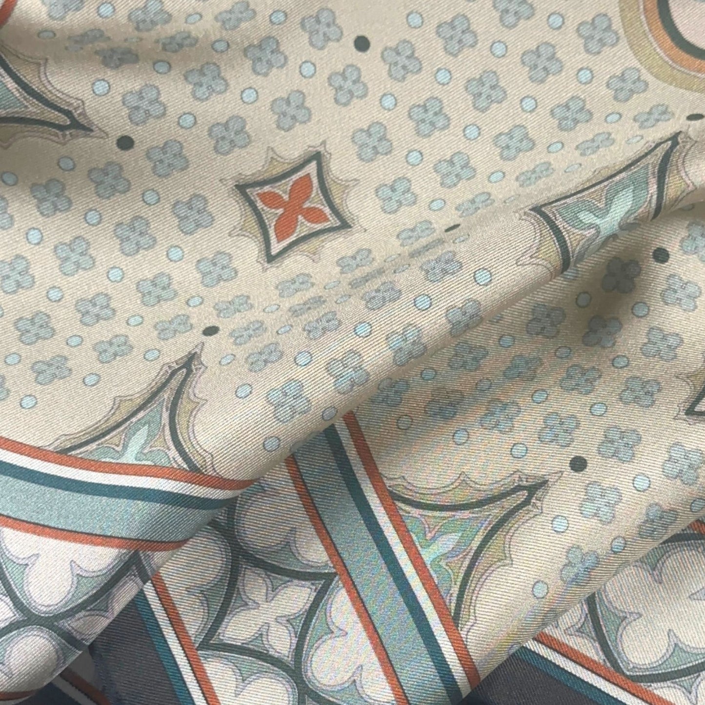 THE VENETIAN | Olive Green and Sandstone | Luxury Silk Pocket Square